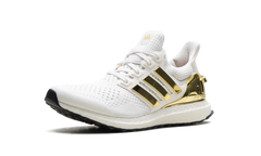 Ultra Boost "Fortnite - Victory Crown" JQ0717