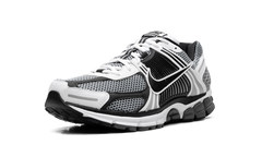 Zoom Vomero 5 SE SP "Black / Metallic Silver" CI1694 001