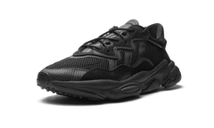 Ozweego "Carbon Mesh" EE6999