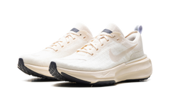 ZoomX Invincible Run 3 "Light Cream" DR2615 200