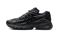 Adistar Jellyfish "Pharrell Williams - Triple Black" KJ3841