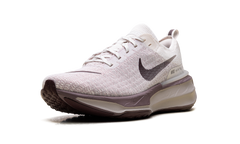 ZoomX Invincible Run 3 "Phantom Burgundy Crush" DR2615 010
