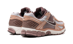 Zoom Vomero 5 "Dusted Clay" HF1553 200