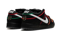 SB Dunk Low "Bronx Girls Skate" HV1664 001
