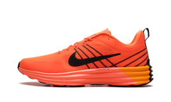 Lunar Roam "Hyper Crimson" HJ9145 809