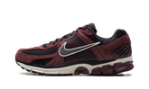 Zoom Vomero 5 "Dark Team Red" HF1553 601