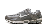 Zoom Vomero 5 "Dark Stucco" HF1553 002