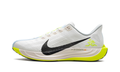 Pegasus Plus "Sail / Pale Ivory / Volt Black" HQ3451 101