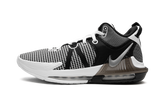 LeBron Witness VII "Metallic Silver" DM1123 100