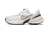 V2K Run WMNS"White" FD0736-004