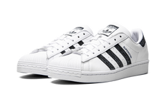 Superstar i "Swarovski White Black" FX7480