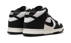 Dunk Mid "Black / White" DV0830 102