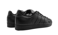 Superstar Foundation "Core Black" AF5666
