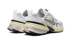 V2K Run "Pure Platinum Metallic Silver" HJ4497 100