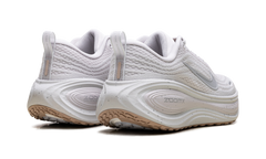 Vomero Plus "Speckle Vast Grey Wolf Grey" IO4323 001