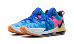 LeBron Witness 7 "Hyper Royal" DM1123 400