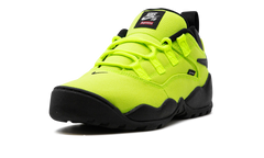 SB Darwin Low "Supreme - Volt" FQ3000 700
