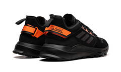 Terrex Hikester "Black" EH3534