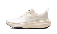 ZoomX Invincible Run 3 "Light Cream" DR2615 200