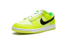 Dunk Low "Glow in the Dark" FJ4610 702