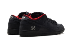 SB Dunk Low "Supreme - Black" HQ8487 001