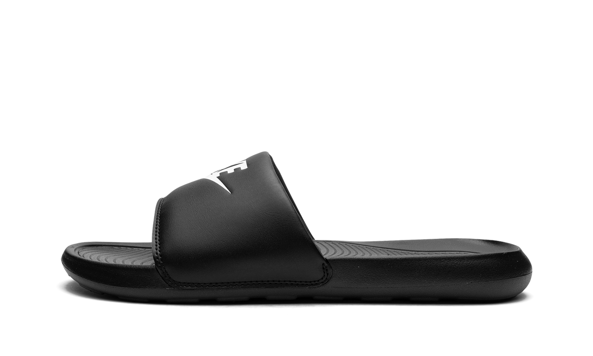 Victori One Slide CN9675 002