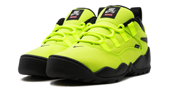 SB Darwin Low "Supreme - Volt" FQ3000 700
