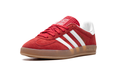 Gazelle Indoor "Better Scarlet" JI2063