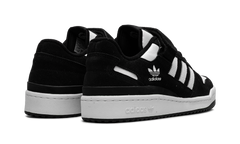 Forum Low "Panda" GW0695