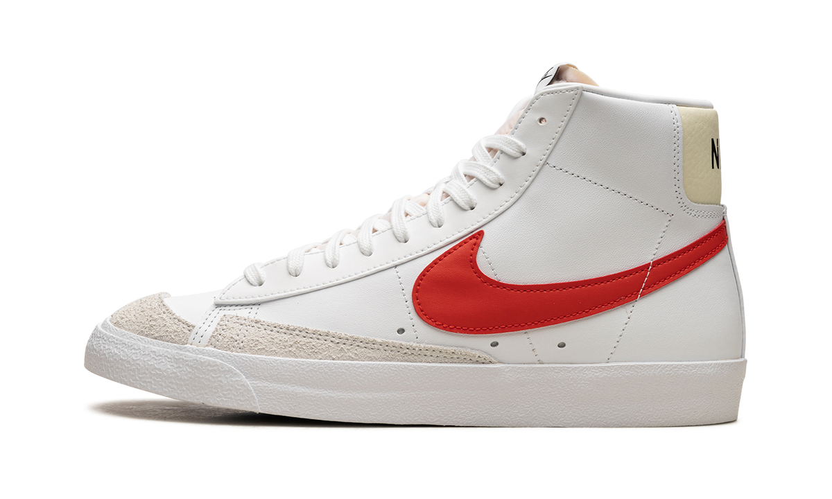 Blazer Mid '77 Vintage "White Picante Red" BQ6806 122