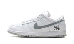 SB Dunk Low "Supreme - White" HQ8487 100