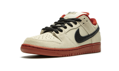 SB Dunk Low Pro "Hennessy" BQ6817 100