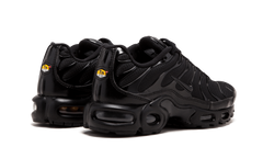 Air Max Plus "Triple Black" 604133 050