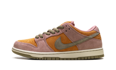 SB Dunk Low "Red Stardust" HJ4135 600