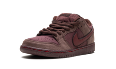 SB Dunk Low "City of Love" FN0619 600