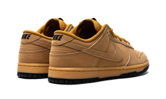 Dunk Low Retro SE "Wheat Gum" HQ1932 700