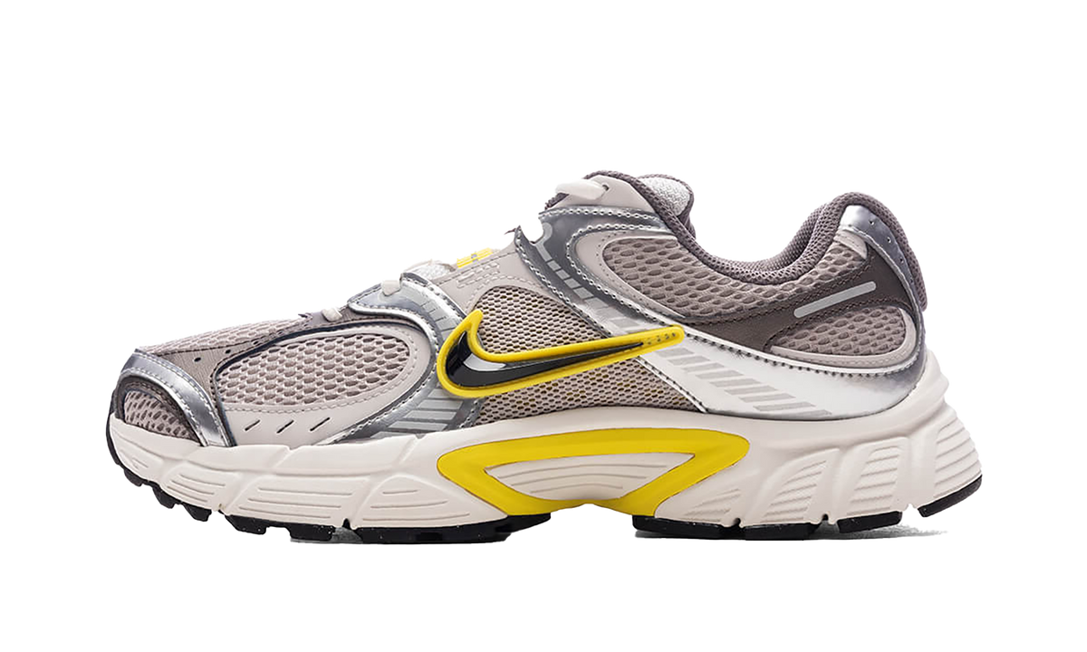 V5 RNR "COLLEGE GREY / BLACK LIGHTENING / VAST GREY" HJ5228 006