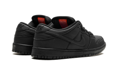 SB Dunk "Triple Black" FJ1674 001