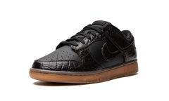 Dunk Low "Velvet Brown Black" DV1024 010
