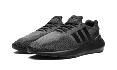 Swift Run 22 "Blackout" GZ3500