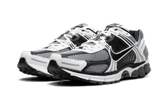 Zoom Vomero 5 SE SP "Black / Metallic Silver" CI1694 001