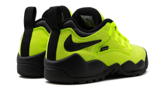 SB Darwin Low "Supreme - Volt" FQ3000 700