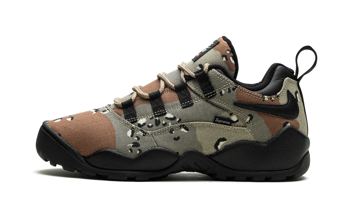 SB Darwin Low "Supreme - Khaki" FQ3000 200