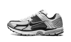 Zoom Vomero 5 "Metallic Silver Black" FJ4151 004
