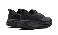 Vomero 18 Gore-Tex "Black Anthracite" HQ7001 001