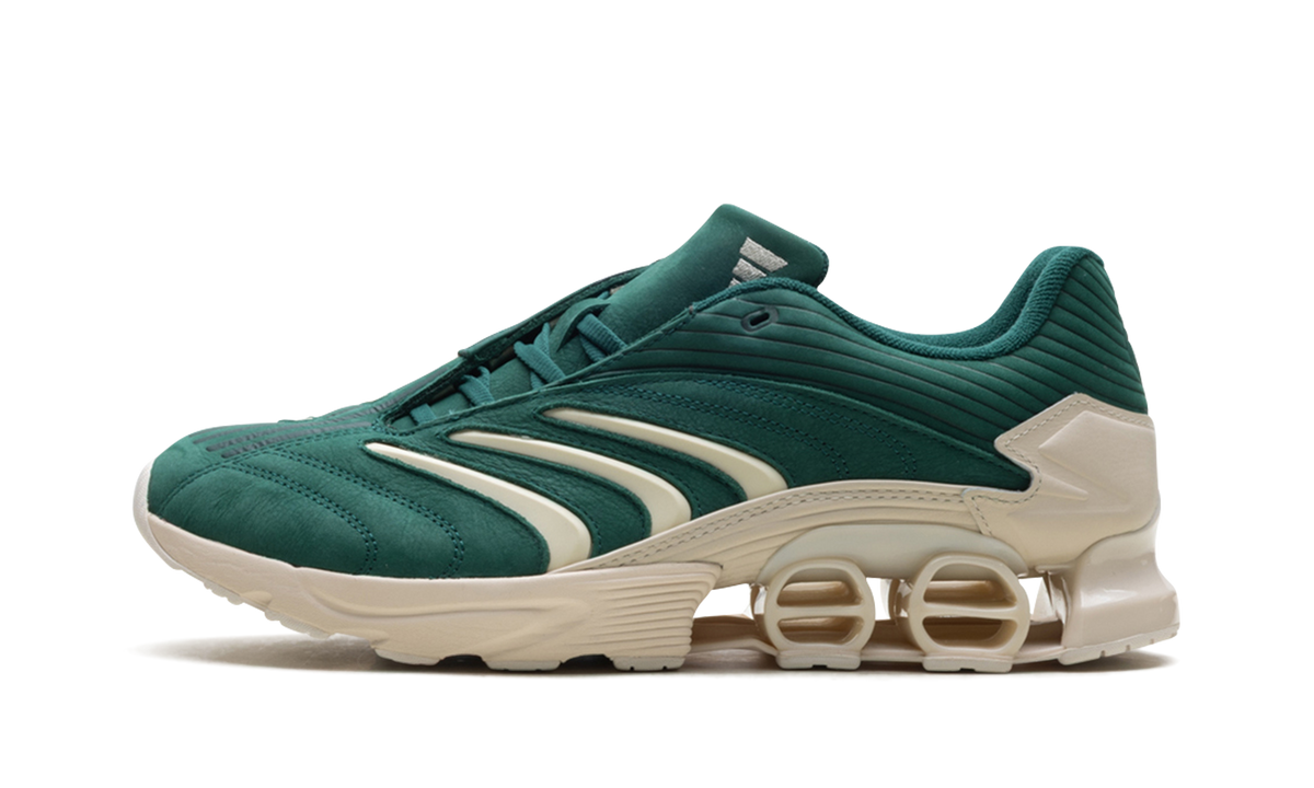 Predator Megaride "Kith - Scarab White" JR9206