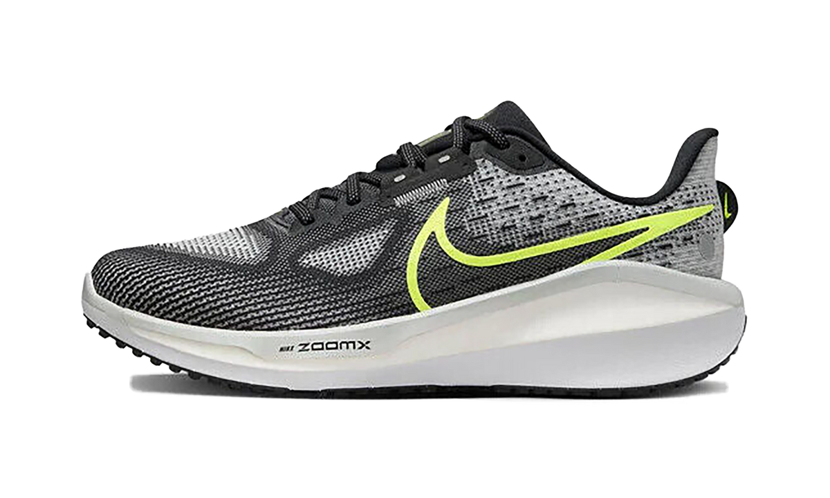 Vomero 17 "Black Light Smoke Grey Volt" FB1309 001