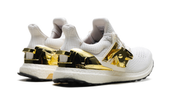Ultra Boost "Fortnite - Victory Crown" JQ0717