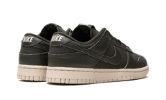 Dunk Low PRM "Sequoia" DZ2538 300
