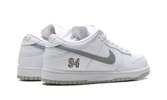 SB Dunk Low "Supreme - White" HQ8487 100